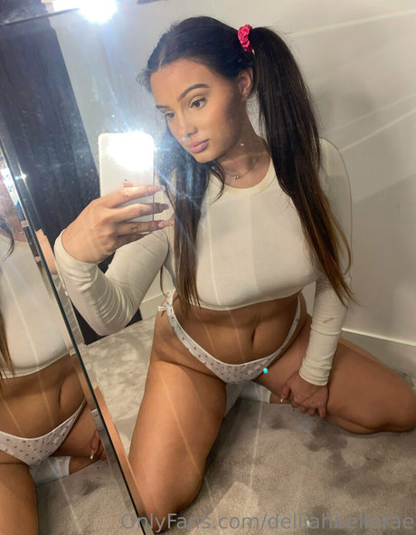 delilahbellerae model art img