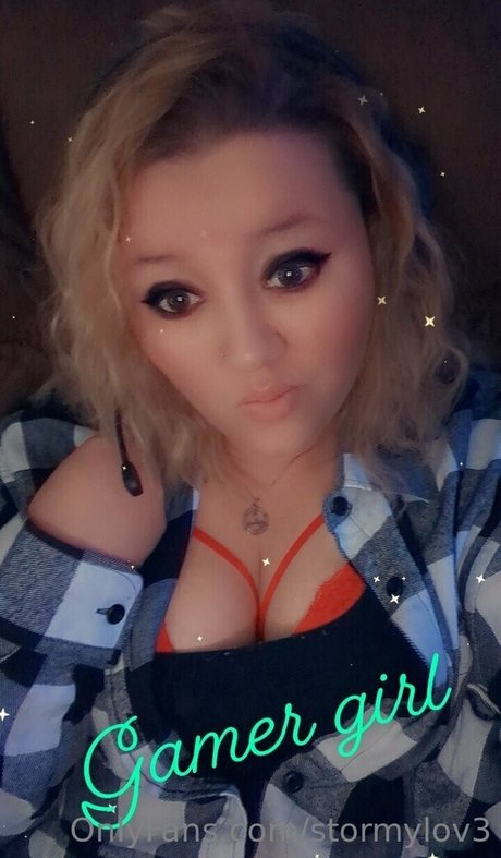 stormylov3 exclusive star image