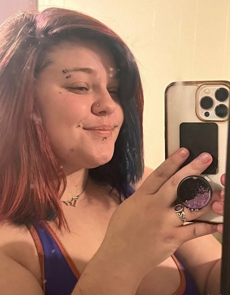 onlyskyyla beautiful star pic