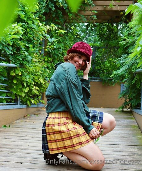 xxsacredhoneyxx sexy actress photos