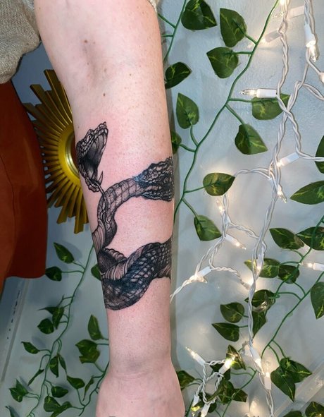 xxsacredhoneyxx pornographic actress archive