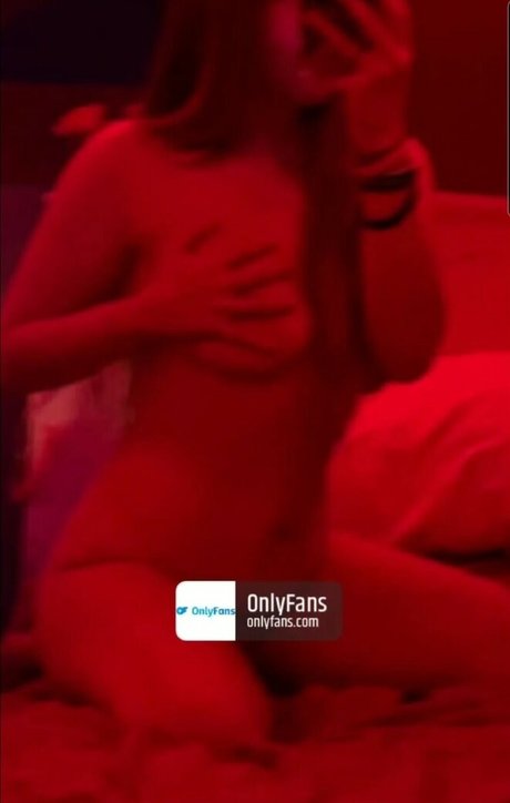 Selenaanne exclusive actress img