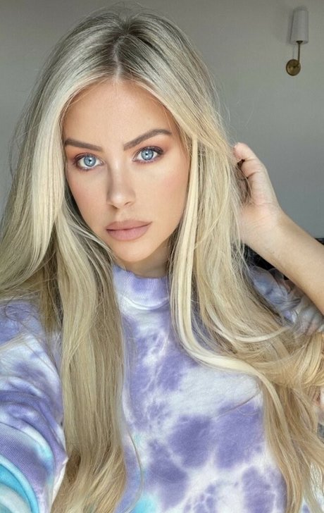 Tiffany Stanley model top image