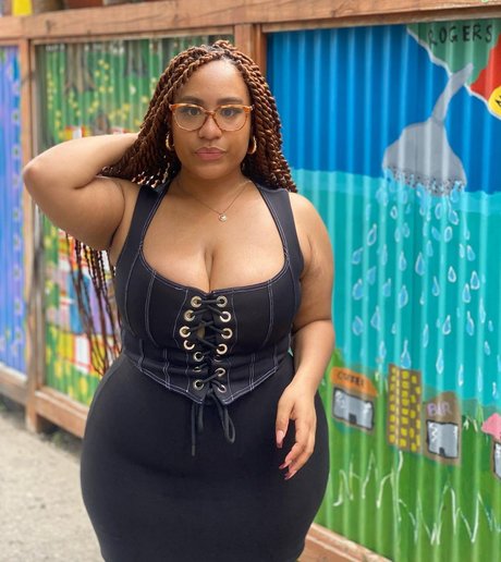 Kathrynn Marie model art galleries