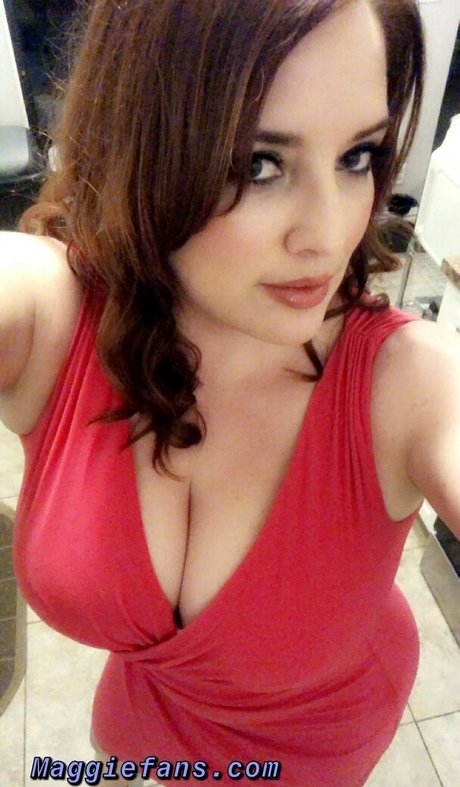 Maggie Green model beautiful photo