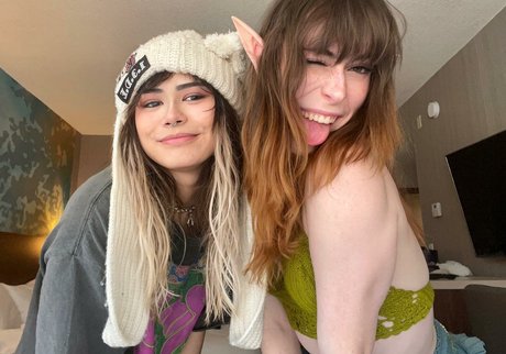 Aria Faye pornstar free galleries