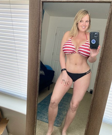 HealthyHappyFitandProud model high quality picture