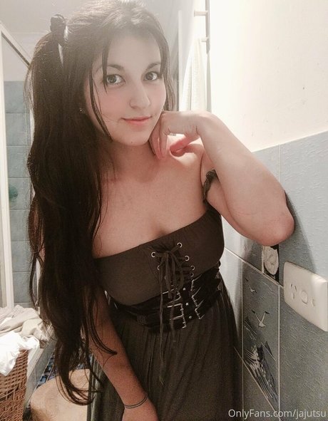 Jajutsu free actress galleries