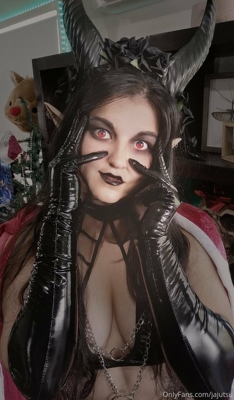 Jajutsu best actress photos