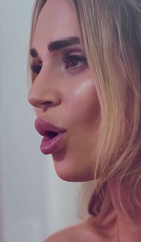 Rosanna Pansino free star img