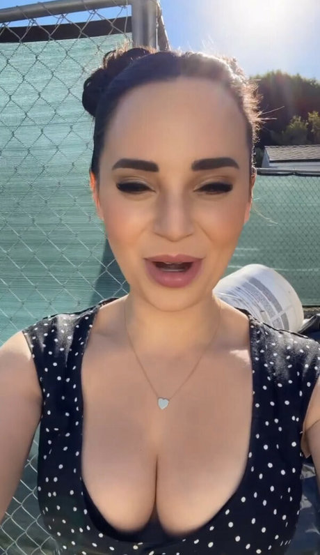 Rosanna Pansino model hot img