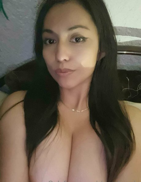 Shana Hazuki sexy actress img