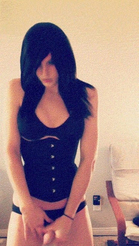 Kalindra Chan hot star images