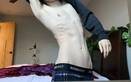 Catboiaoi pornographic actress img