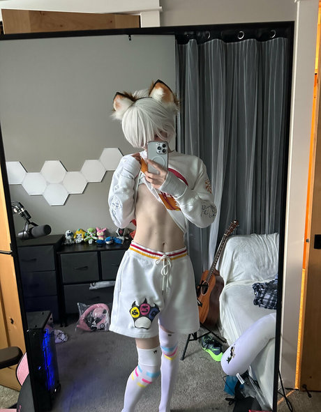 Catboiaoi hot model image