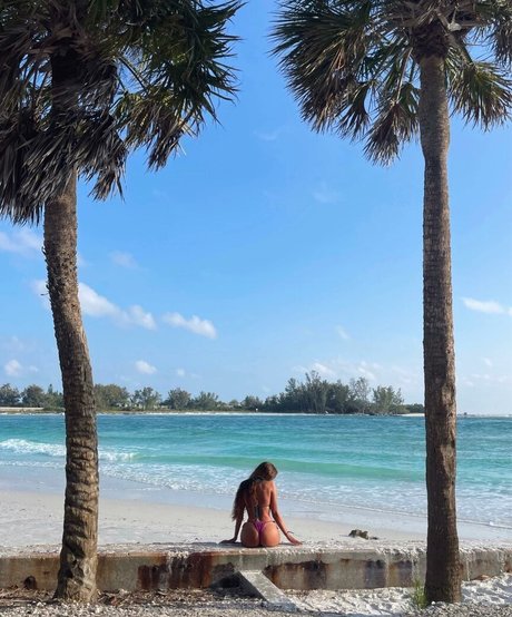 Abby Busick porn actress img