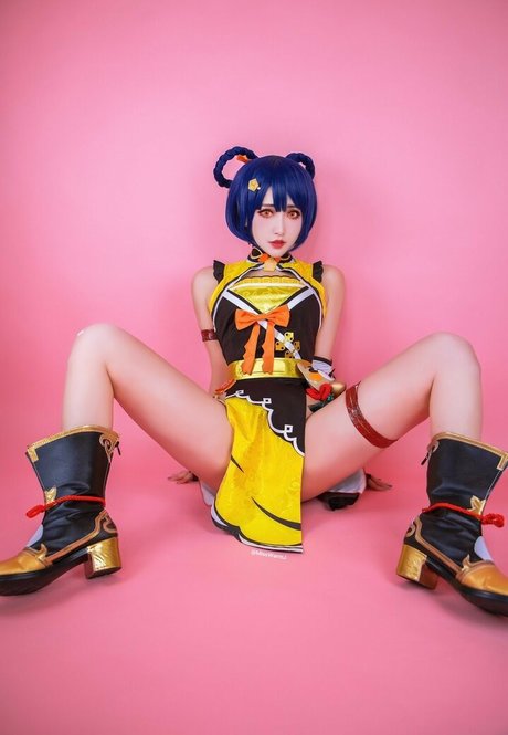 MissWarmJ model erotic image