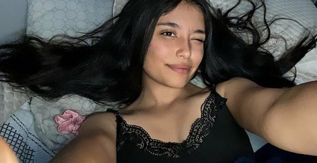 Agnes Inezz hot pornstar pics