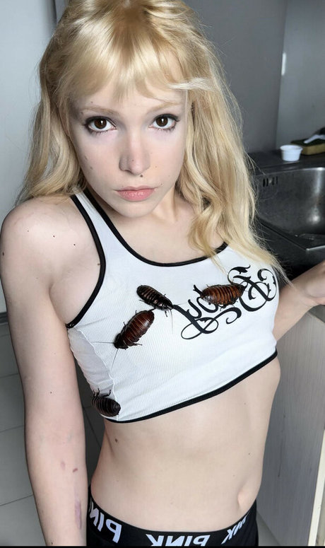 Azuraromanov star porn gallery