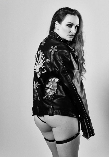 Maria Kanellis model porn images