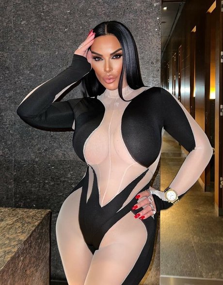 Silvia Iacucci naked pornstar photos