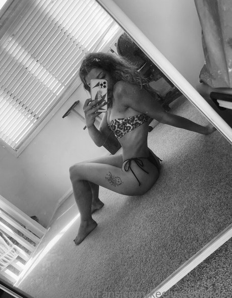 keelyyedwardss xxx model galleries