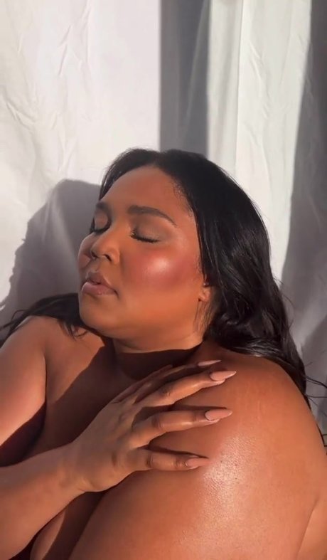 Lizzo sex model images