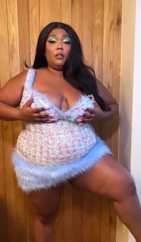 Lizzo pornstar exclusive photos