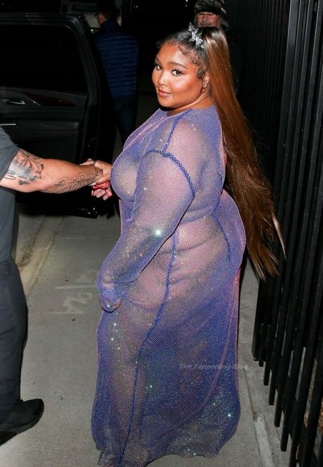 Lizzo star nudes photo