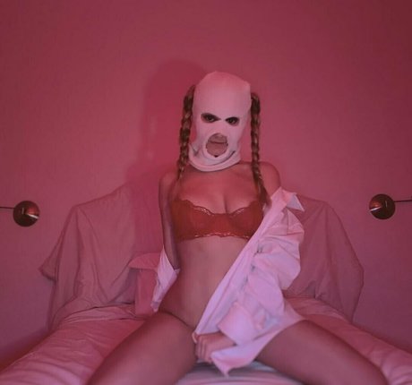 Bellabluntz star nude pics