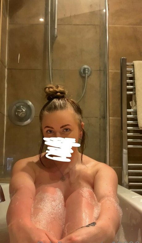 cr19990 model adult images