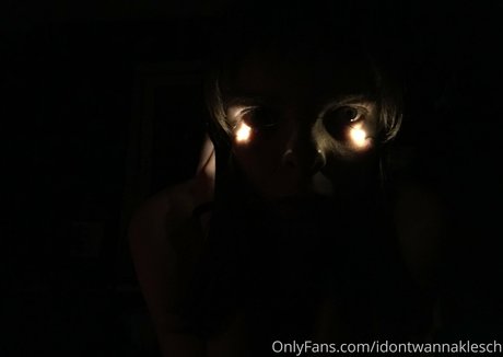 idontwannaklesch erotic model img