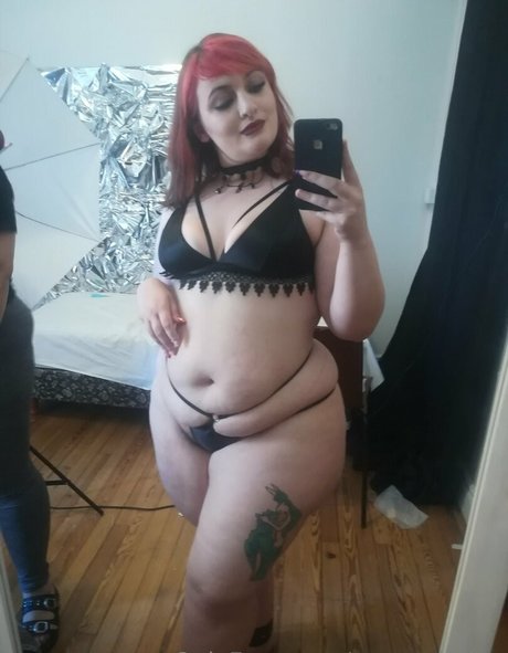 sweetybeluu pornstar sexy photo