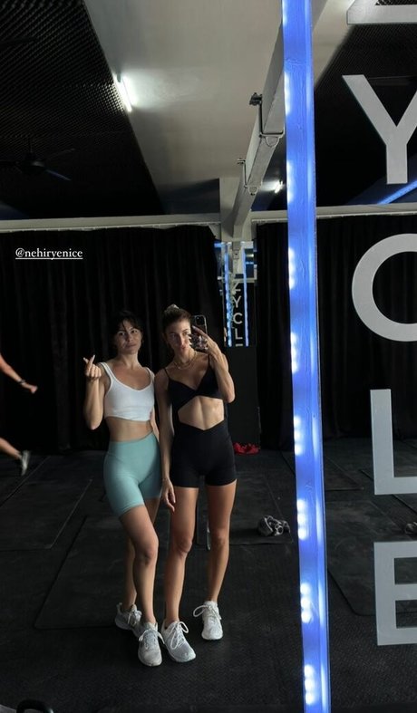 Lauren Bullen pornstar free galleries