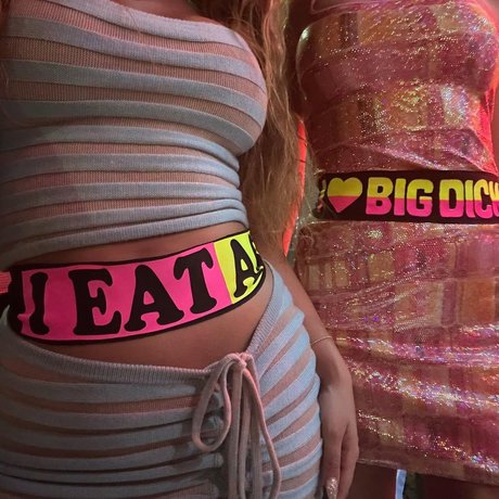 Olivia OBrien star top archive