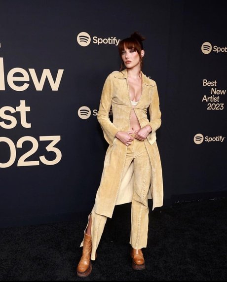 Olivia OBrien nude pornstar pic