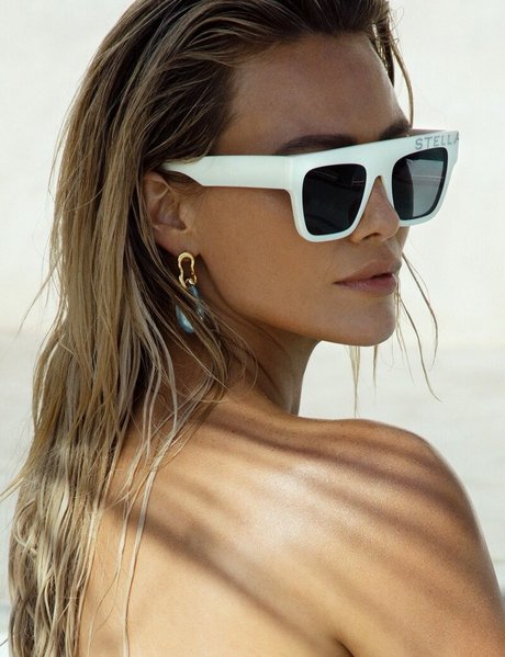 Hillary Duff model nice img