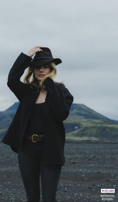 Katheryn Winnick pornographic model images