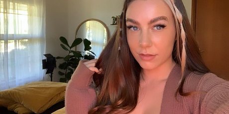 Paladinamber hot star pic