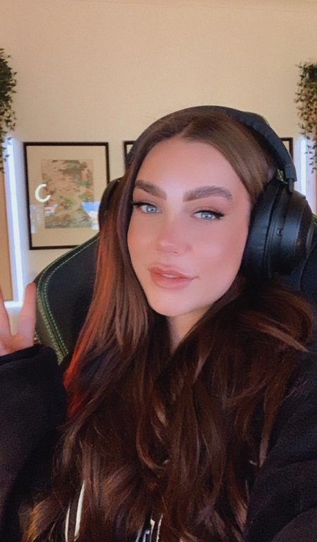 Paladinamber nude model photos