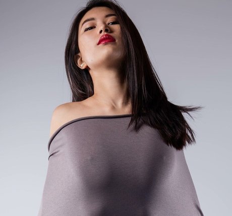 Fionaylin pornstar erotic archive