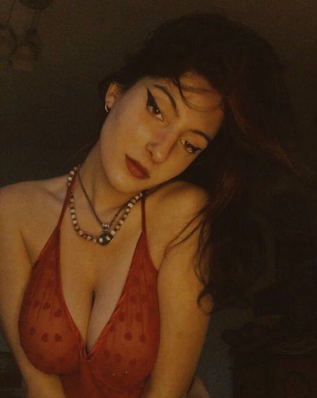 Beyza Durusu sexy pornstar pic