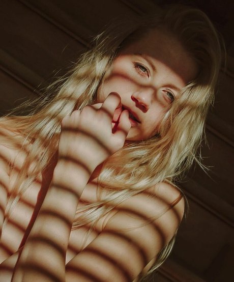 Bo Ackaert pornstar erotic pics