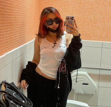 Chxrrychick pretty star pics