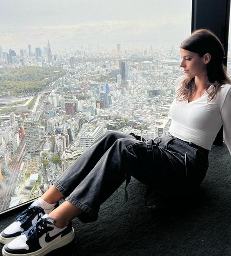 Develique hd actress archive