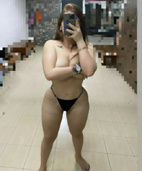 peks 4 sexy model photo