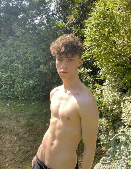 kiekie18x free model photo