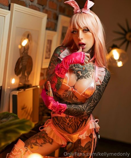 kellymedonly pornstar beautiful pics