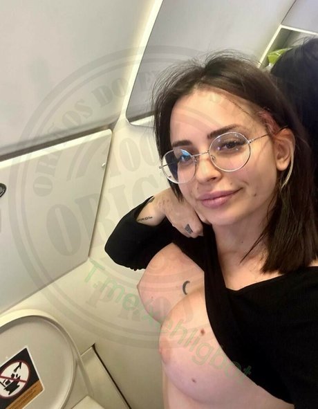 Xehli G naked model images