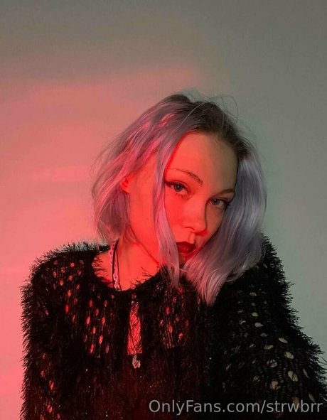 strwbrr erotic star gallery